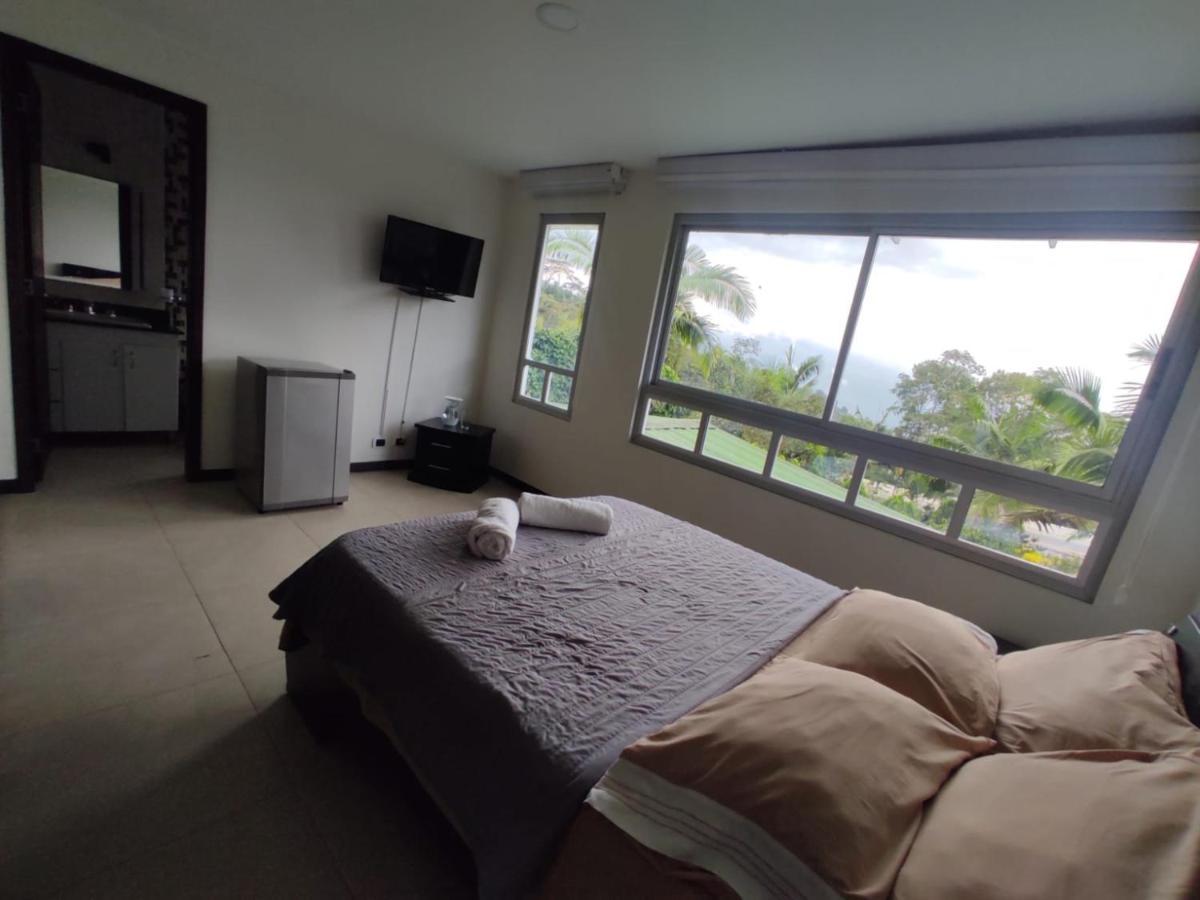 Habitacion Privada En Finca Turistica Hualcala ลาเมซา ภายนอก รูปภาพ