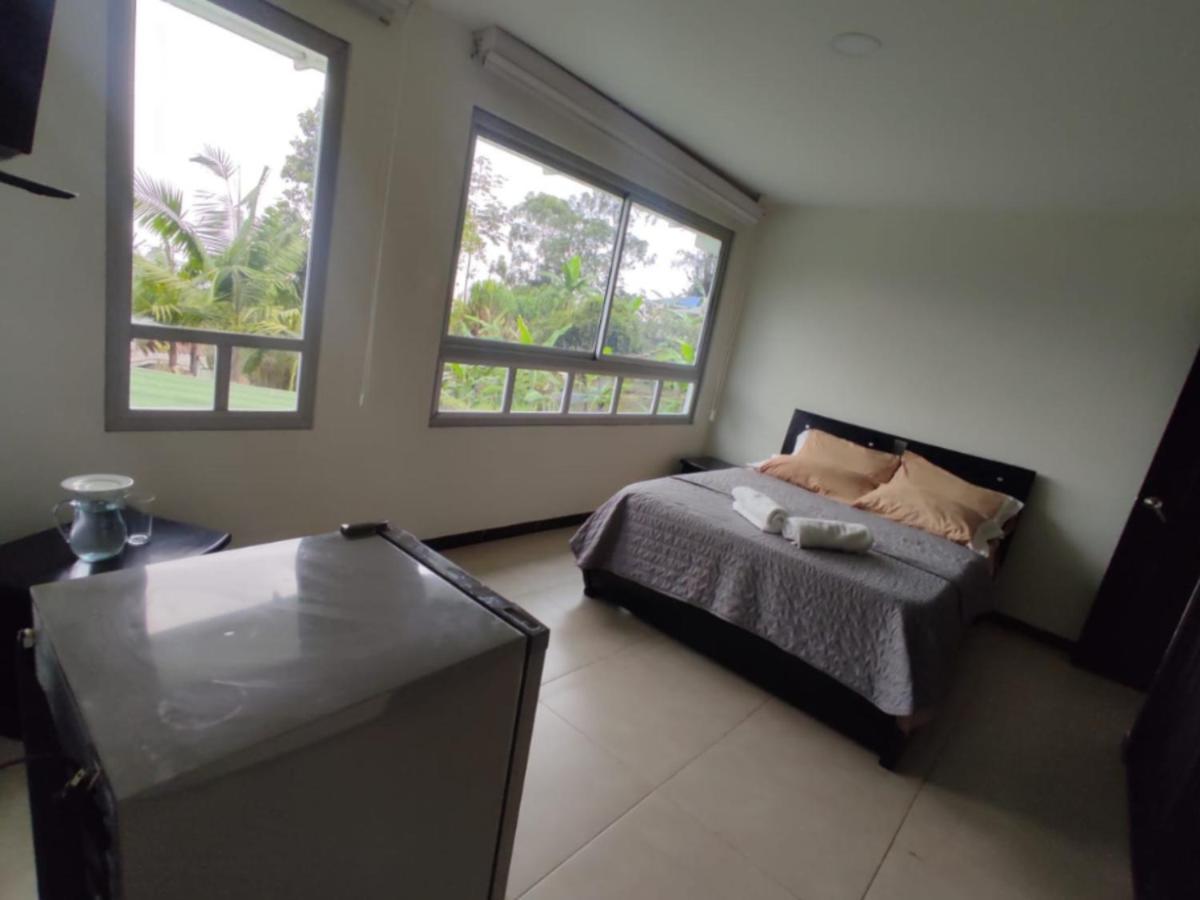 Habitacion Privada En Finca Turistica Hualcala ลาเมซา ภายนอก รูปภาพ