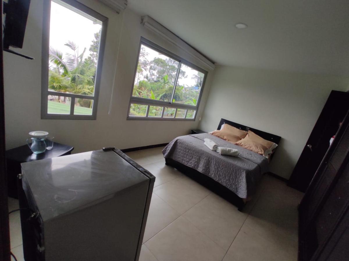 Habitacion Privada En Finca Turistica Hualcala ลาเมซา ภายนอก รูปภาพ