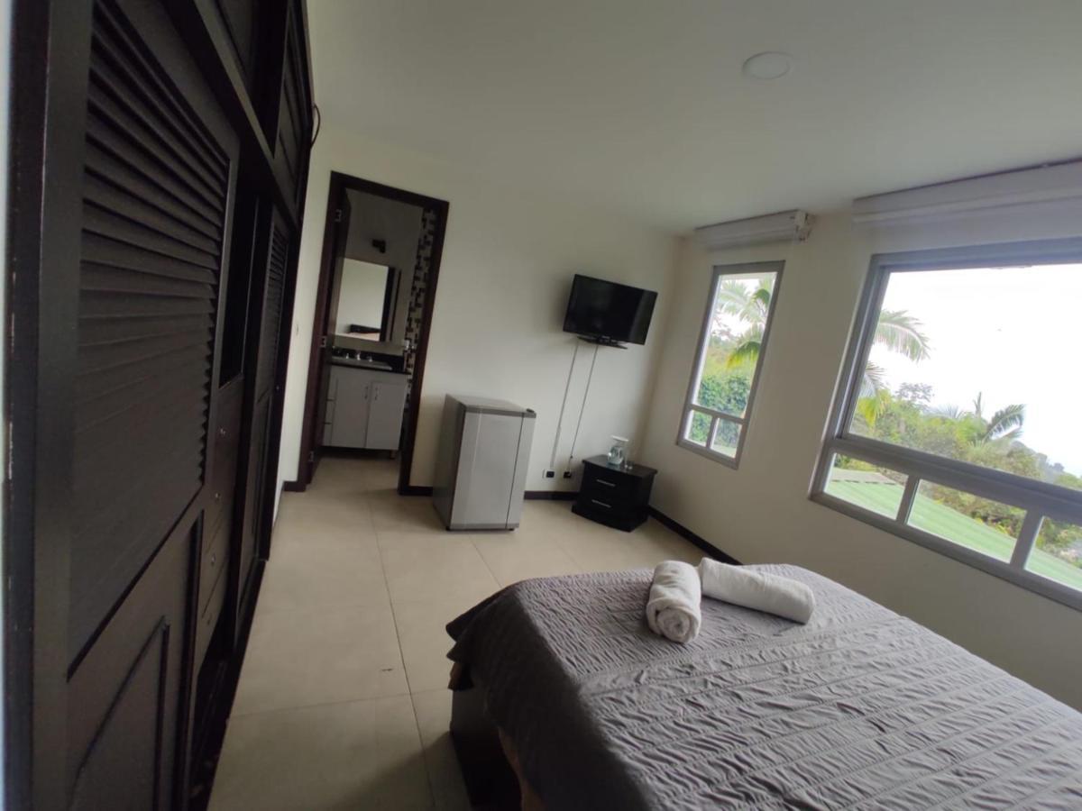 Habitacion Privada En Finca Turistica Hualcala ลาเมซา ภายนอก รูปภาพ