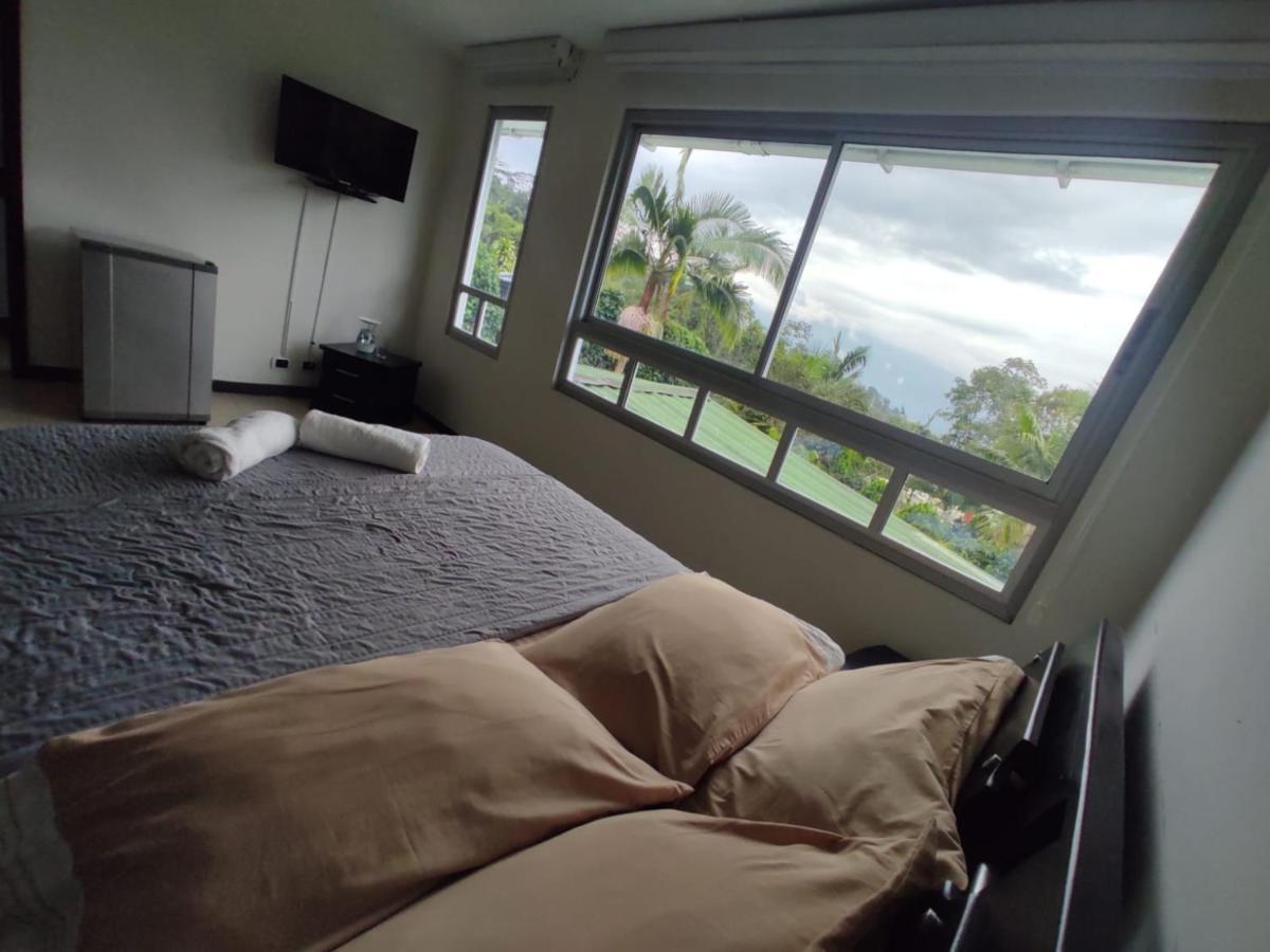 Habitacion Privada En Finca Turistica Hualcala ลาเมซา ภายนอก รูปภาพ